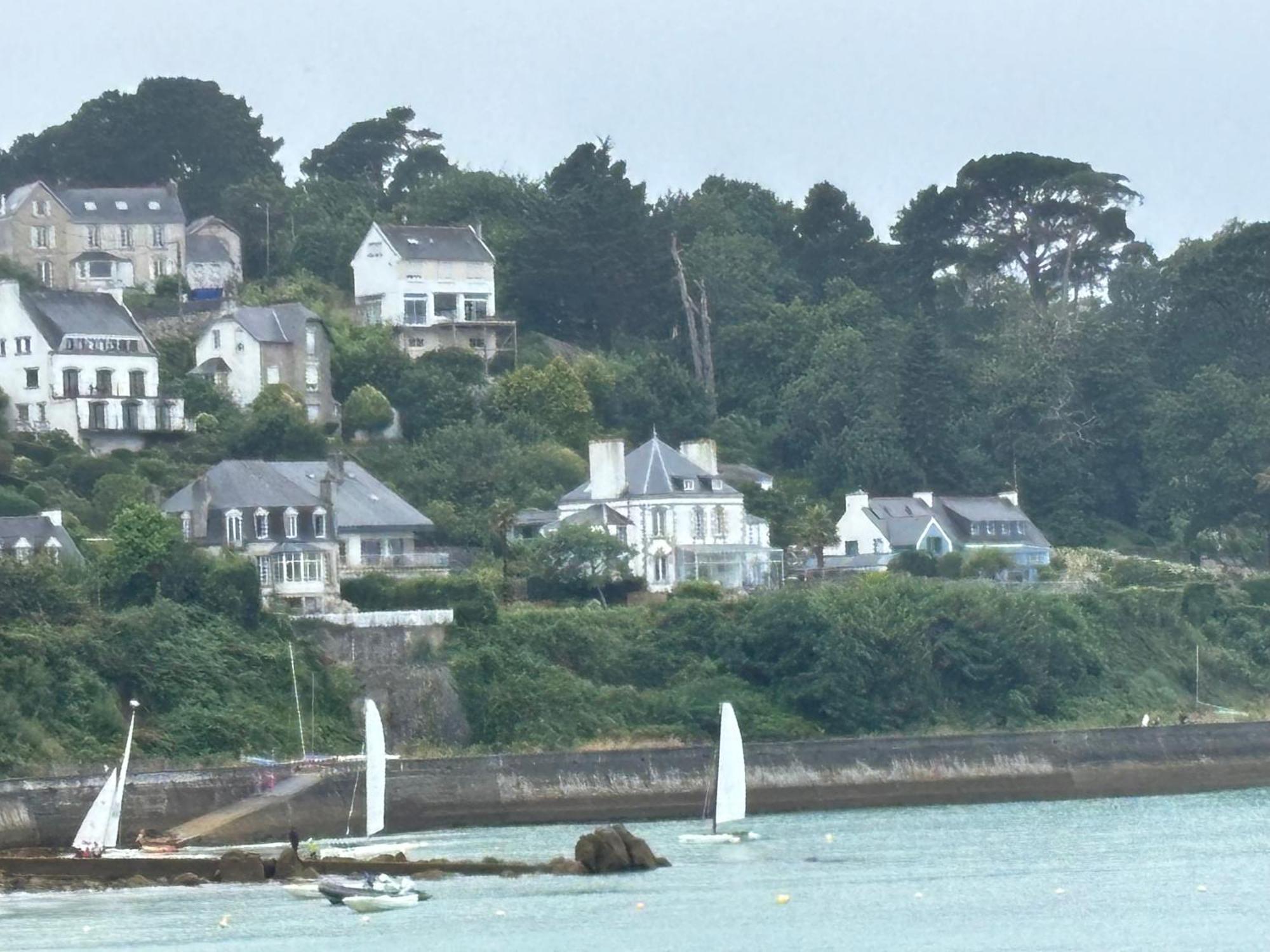 Isis Vue * Douarnenez